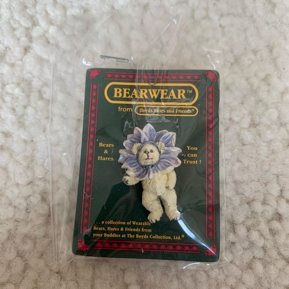 Boyd Bear Pin Lot - 7 new pins in packaging